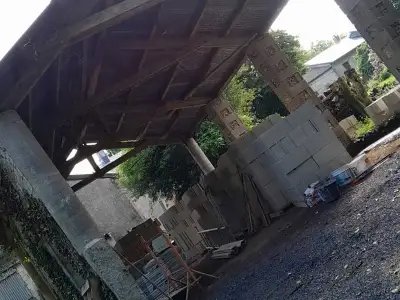 Bâtisse en bloc béton